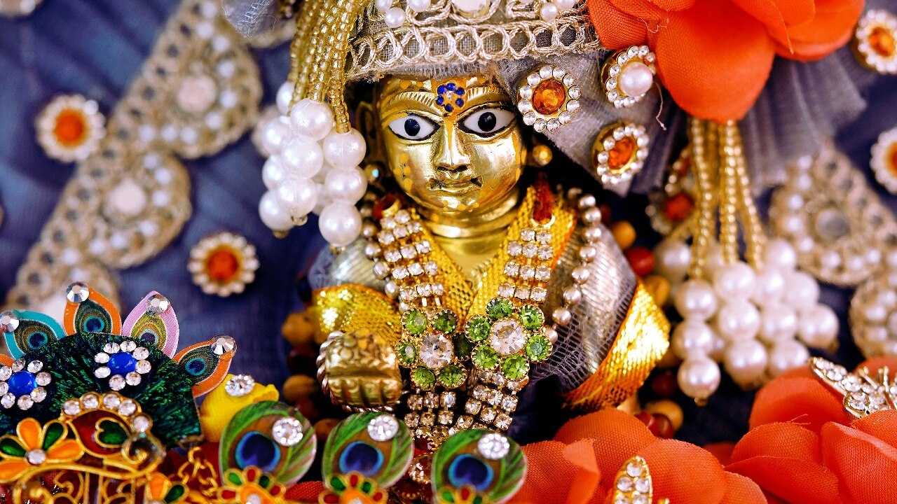 Laddu Gopal Puja Rules: आषाढ़ महीने में ऐसे करें लड्डू गोपाल की सेवा, इन गलतियों से बचना है जरूरी