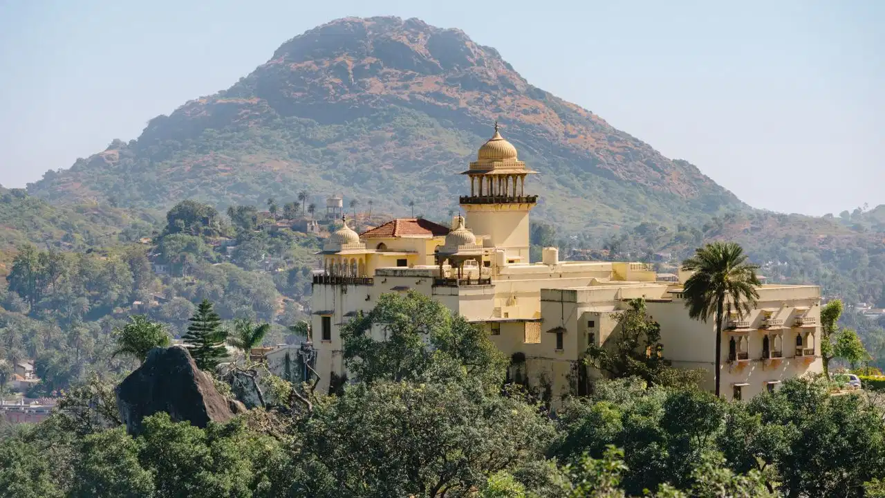मानसून में माउंट आबू की इन 5 जगहों पर मिलेगा जन्नत जैसा नजारा, अभी करें ट्रिप प्लान