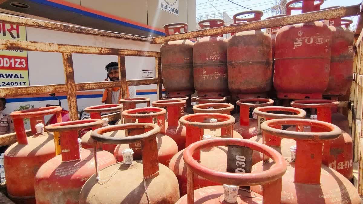 LPG Booking Alert: 16 अगस्त से पहले करा लें e-KYC, वरना अटक सकती है गैस सब्सिडी! जानें आसान तरीका