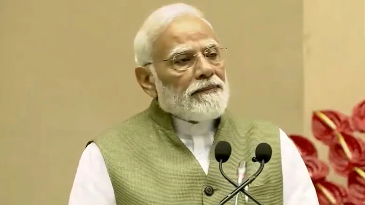 पूर्व राष्ट्रपति रामनाथ कोविंद के संघर्षों की कहानी अब किताब में, PM मोदी ने किया आत्मकथा का विमोचन