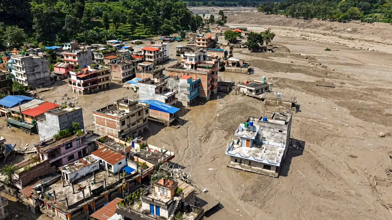 नेपाल में जलप्रलय से हाहाकार, 300 से ज्यादा भारतीय लापता; जानें किस राज्य के कितने लोग