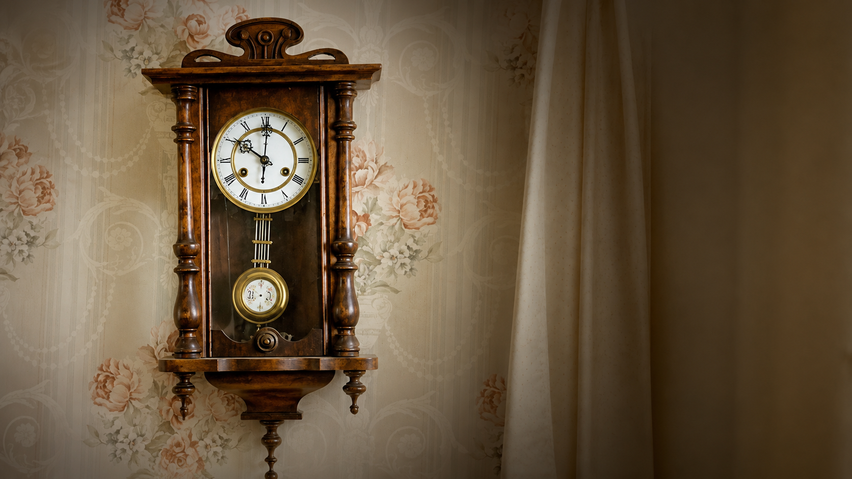 Vastu Tips For Clock: घर में बंद या टूटी घड़ी रखना क्यों माना जाता है अशुभ? जानें क्या कहता है वास्तु