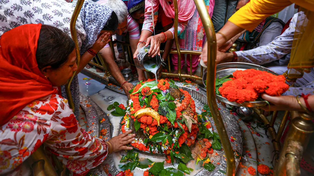 Sawan Shivratri 2026: 11 अगस्त को भोलेनाथ की पूजा का खास दिन, सिद्धि योग समेत बनेंगे शुभ संयोग, जानें पूजा का मुहूर्त और विधि