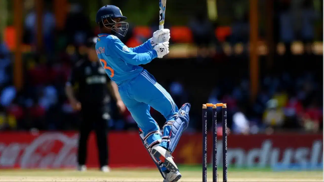 UP T20 League में 20 साल के आदर्श का तूफान, 51 गेंदों में शतक ठोककर रचा इतिहास