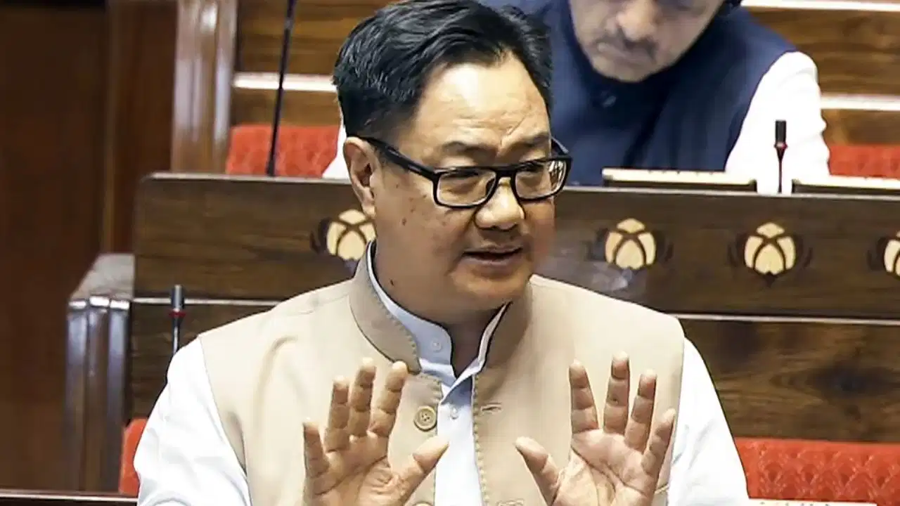‘अमित शाह जवाब देंगे तो सुन नहीं पाएंगे’, विपक्ष पर क्यों भड़के किरेन रिजिजू?