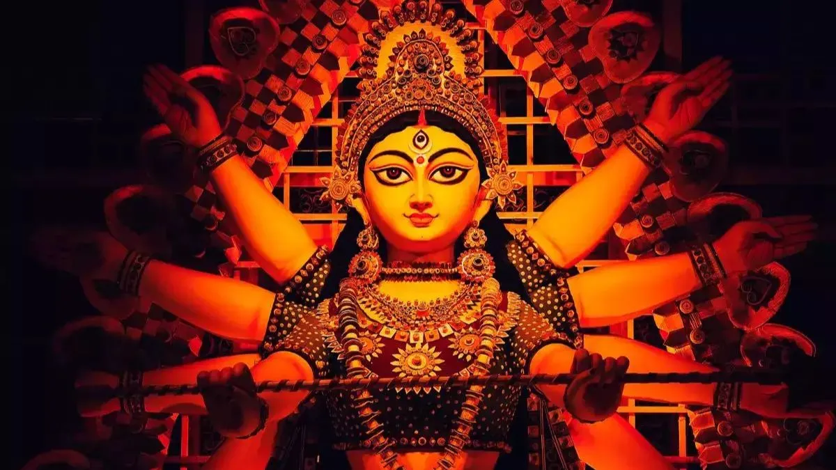 Durga Ashtami 2026: आज मां दुर्गा की पूजा में करें ये खास उपाय, दूर होंगी जीवन की बाधाएं!