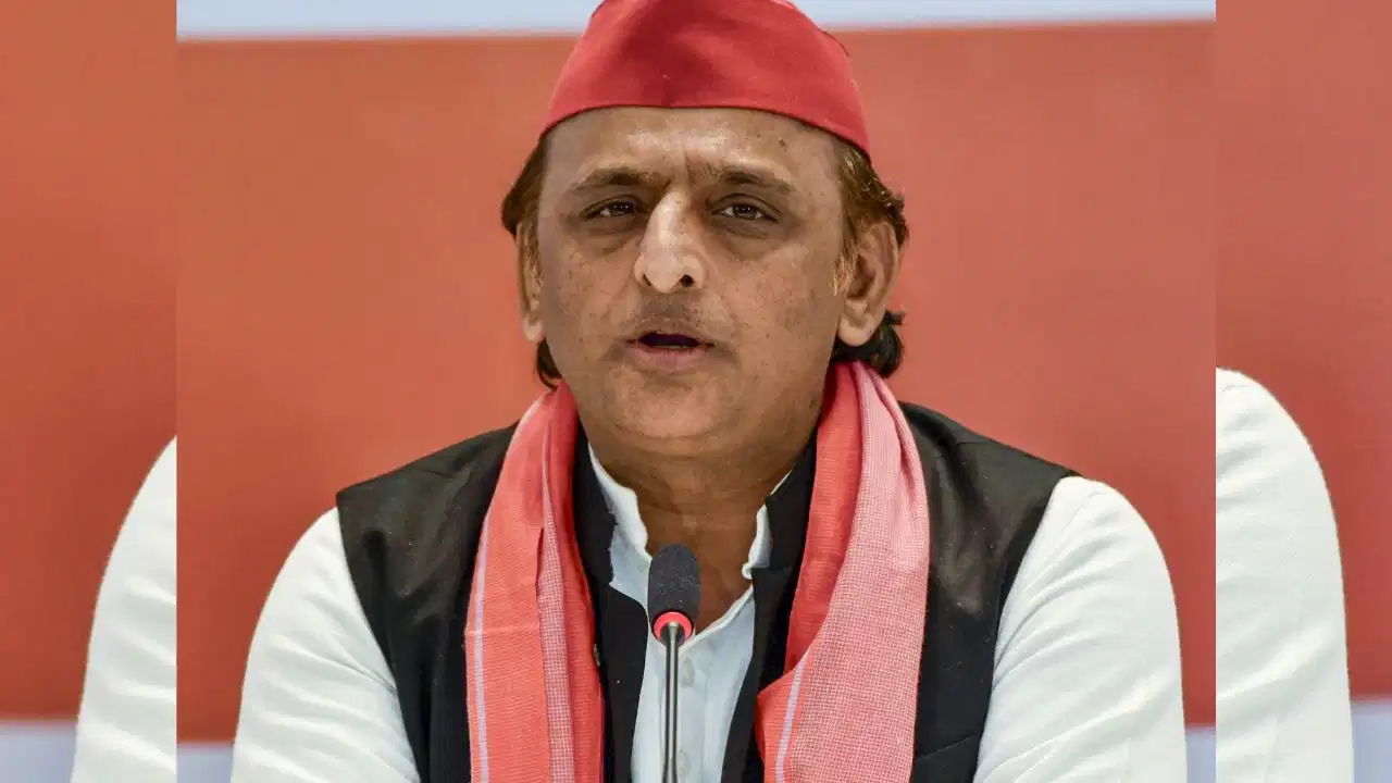 अखिलेश यादव का CEC ज्ञानेश कुमार पर तंज, बोले- ‘मुंह नुचुआ तो सुना था, अब चुनाव मुचुआ आ गए’