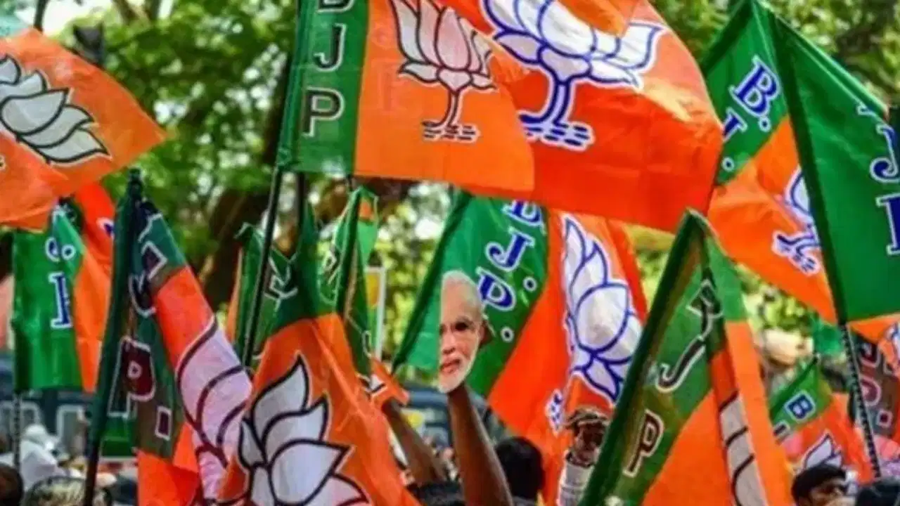सवर्ण आयोग की मांग तेज, BJP सांसदों ने कई केंद्रीय मंत्रियों से की मुलाकात