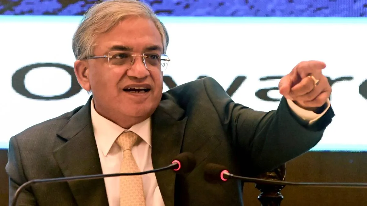 CEC ज्ञानेश कुमार के खिलाफ सुप्रीम कोर्ट में याचिका, SIR की जांच की मांग