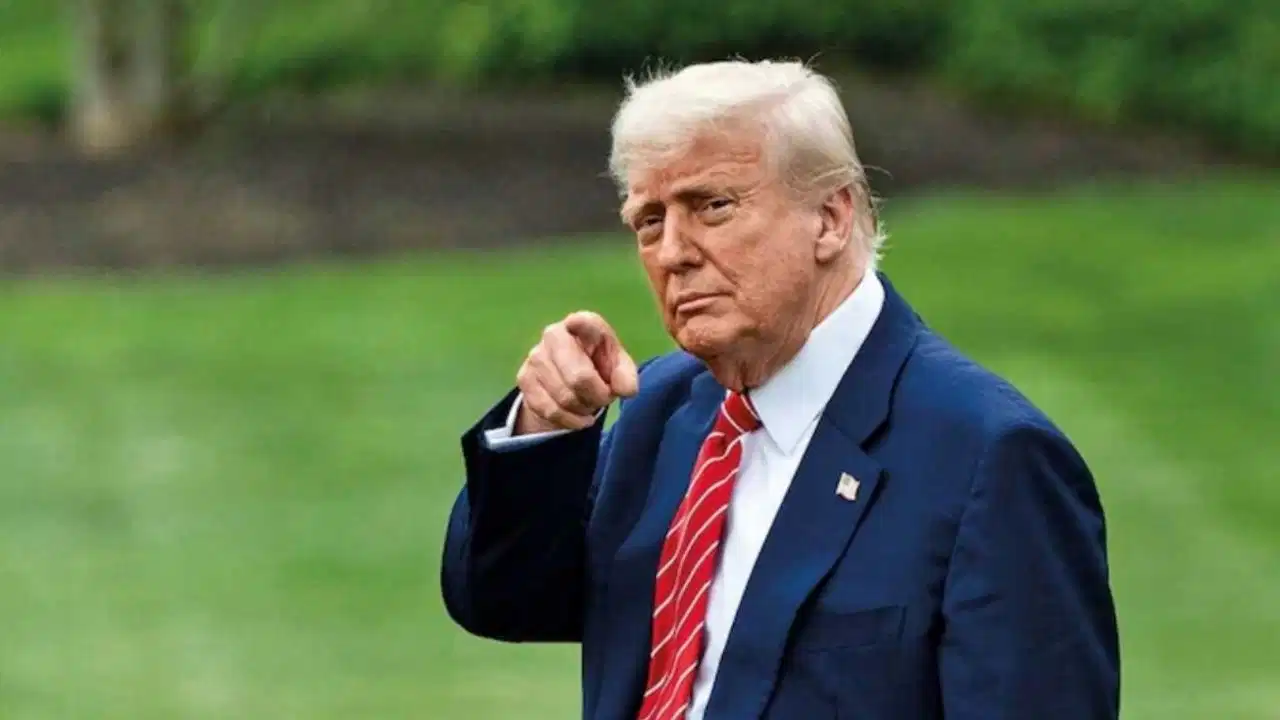 Donald Trump Investment: ईरान संकट के बीच ट्रंप के एनर्जी शेयरों की चांदी, करोड़ों का हुआ फायदा!