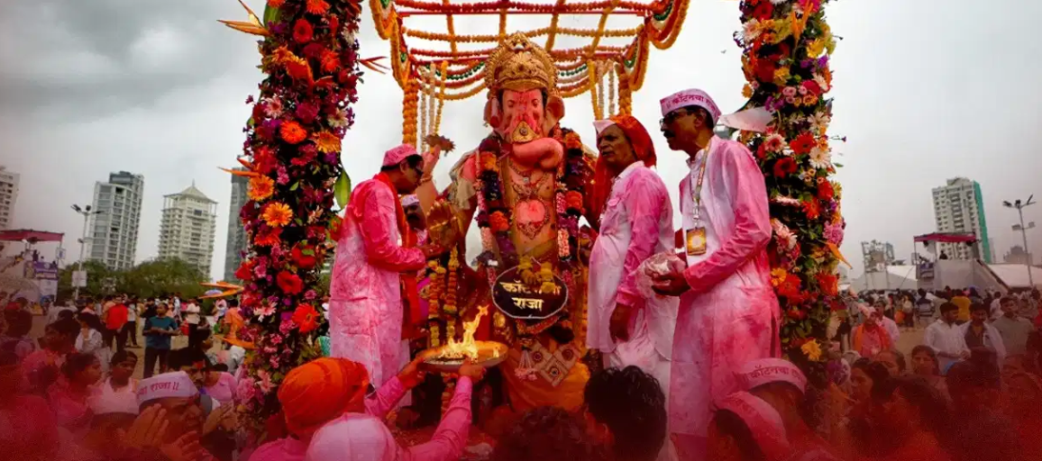 Anant Chaturdashi 2026: गणपति विसर्जन से पहले जान लें ये जरूरी नियम, बप्पा को विदा करते समय न करें ये गलतियां