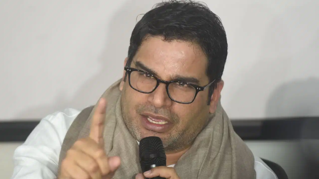बिहार की बाढ़ पर प्रशांत किशोर का तेजस्वी यादव पर हमला, बोले- PM और गृहमंत्री से मिल सकते हैं तो बिहार के लिए क्यों नहीं?