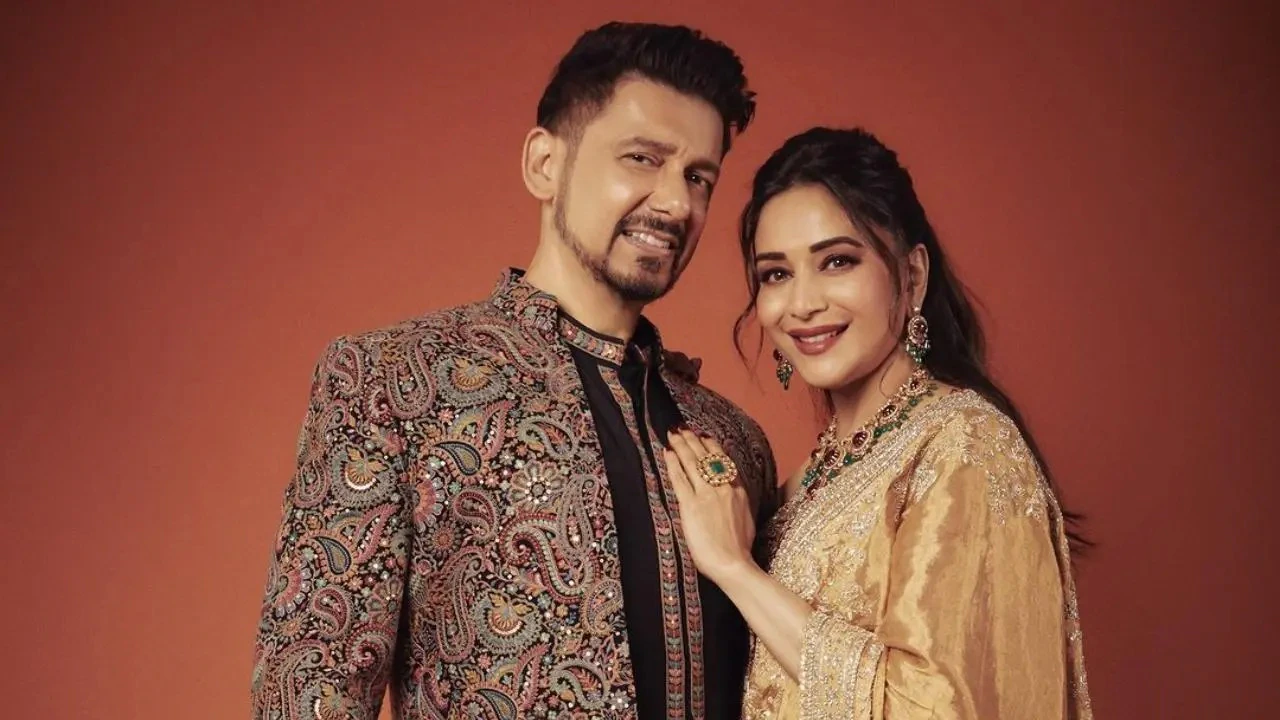 माधुरी दीक्षित और डॉ. श्रीराम नेने की शादी के 27 साल पूरे, पति ने शेयर कीं अनदेखी तस्वीरें