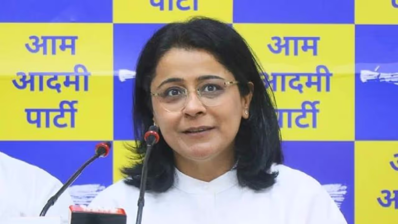 आम आदमी पार्टी को बड़ा झटका, मुख्य राष्ट्रीय प्रवक्ता प्रियंका कक्कड़ ने थामा कांग्रेस का हाथ