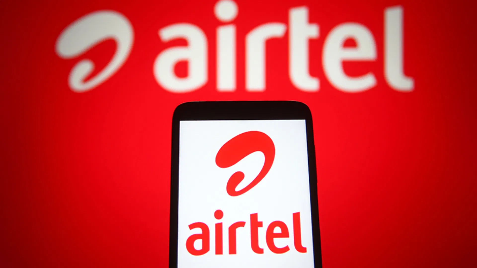Airtel Postpaid Plans हुए महंगे, 50 रुपये तक बढ़ी कीमत; हर SIM पर मिलेगा फ्री International Roaming