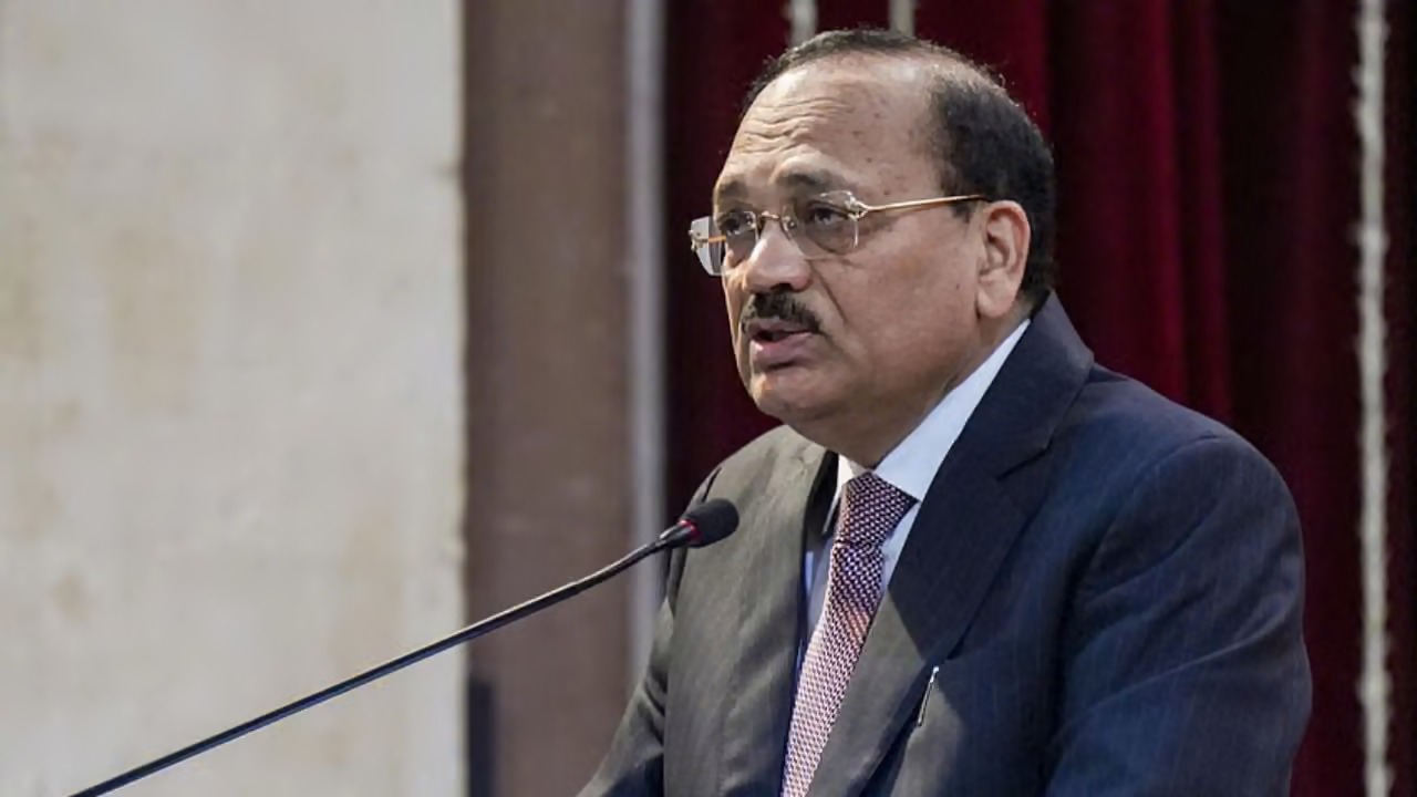 ‘दिल्ली हाईकोर्ट सुप्रीम कोर्ट का बोझ कम करता है’, स्थापना दिवस पर CJI सूर्यकांत का बयान