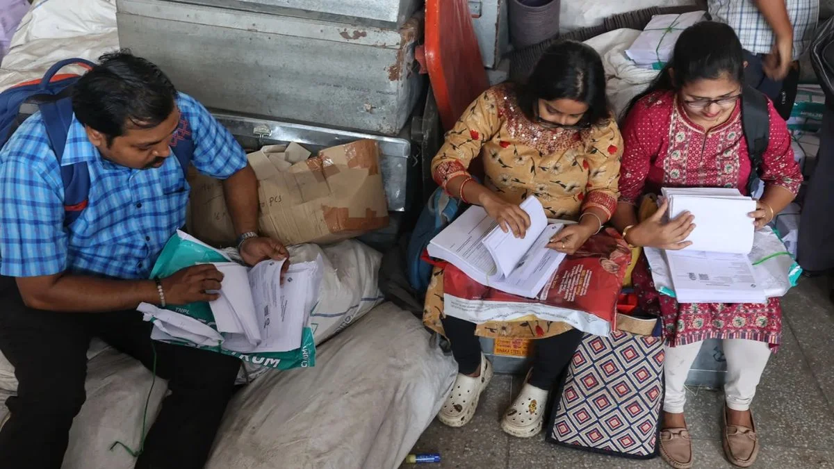 SIR के बीच चुनाव आयोग का बड़ा फैसला, 20 राज्यों में फिर चलेगा वोटर अभियान