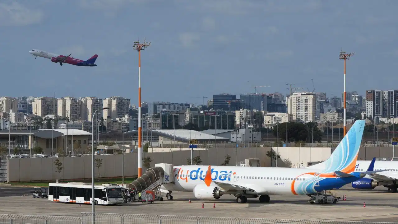 Flydubai Flight: हवा में पायलट और को-पायलट में हुई मारपीट, इमरजेंसी लैंडिंग के बाद सामने आई पूरी कहानी