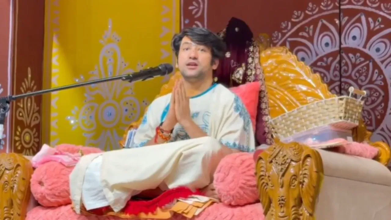 ‘महिलाएं अकेले न आएं, सेवादारों पर भी भरोसा न करें’, बागेश्वर धाम में धीरेंद्र शास्त्री की अपील