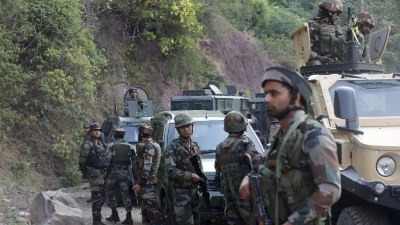 J&K Alert: बर्फबारी से पहले घुसपैठ की आशंका, PoK में 500 आतंकियों को लेकर खुफिया इनपुट