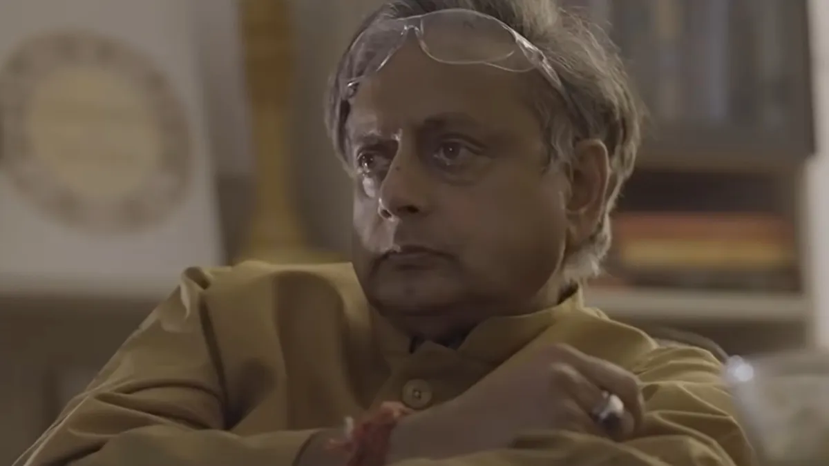 ‘धुरंधर’ में राजनीतिक प्रोपेगेंडा! रणवीर सिंह की फिल्म पर शशि थरूर ने उठाए गंभीर सवाल