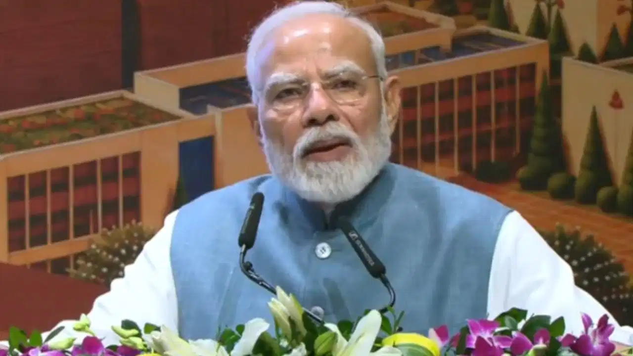 ‘2014 से पहले चहेतों को मिलता था हजारों करोड़ का लोन’, भुवनेश्वर में PM मोदी ने कांग्रेस को घेरा